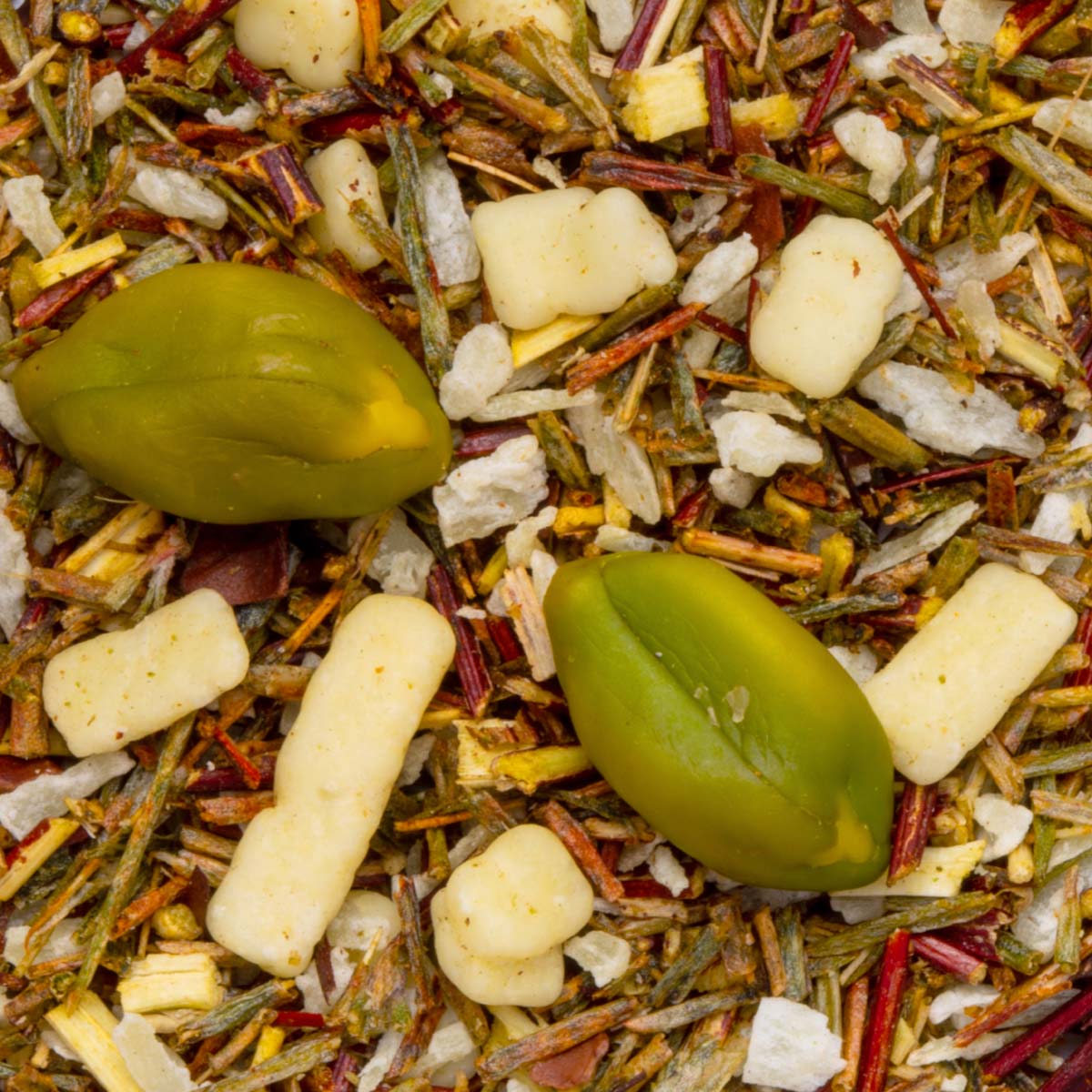 Rooibos Blanc Délice lose, Geschmack Pistazie und Weiße Schokolade – Made in Thé, Nahaufnahme